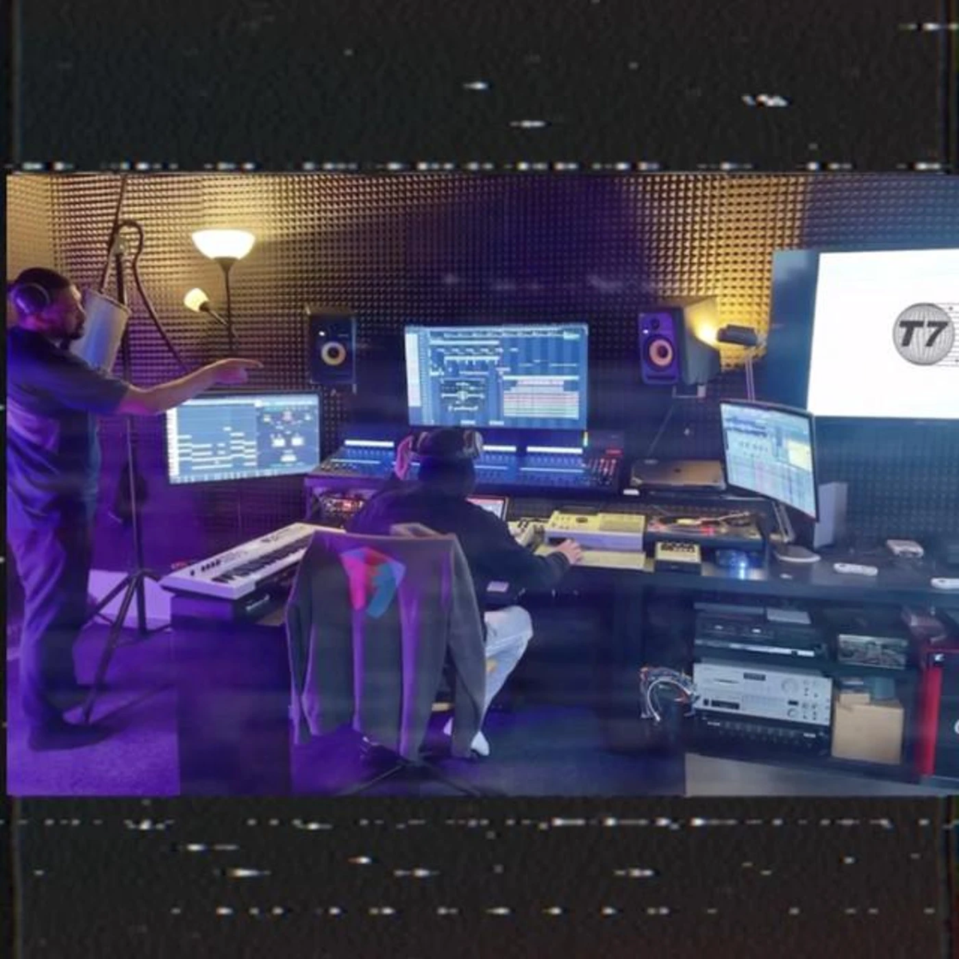H X 7 Brand Page