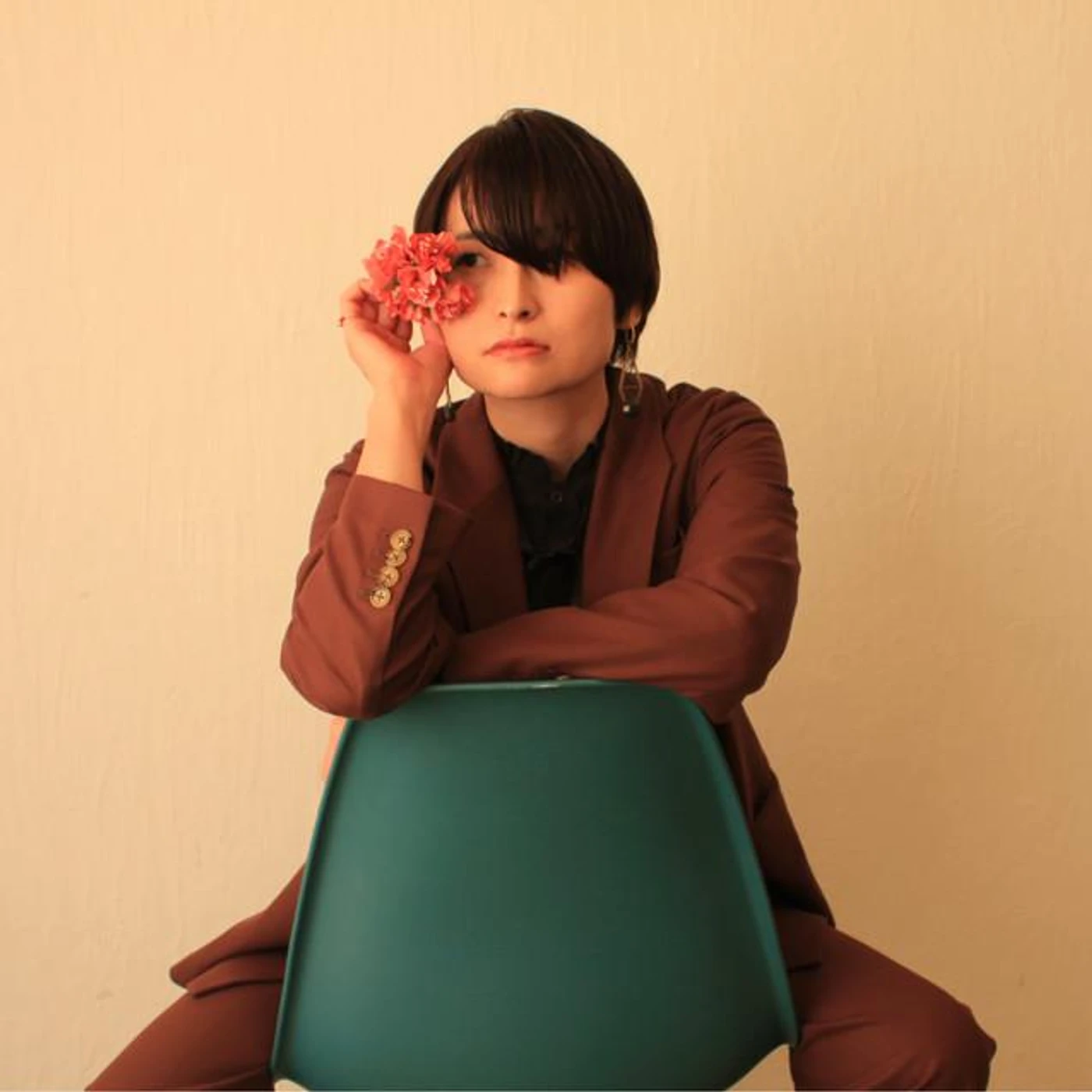 Hannah Warm Brand Page