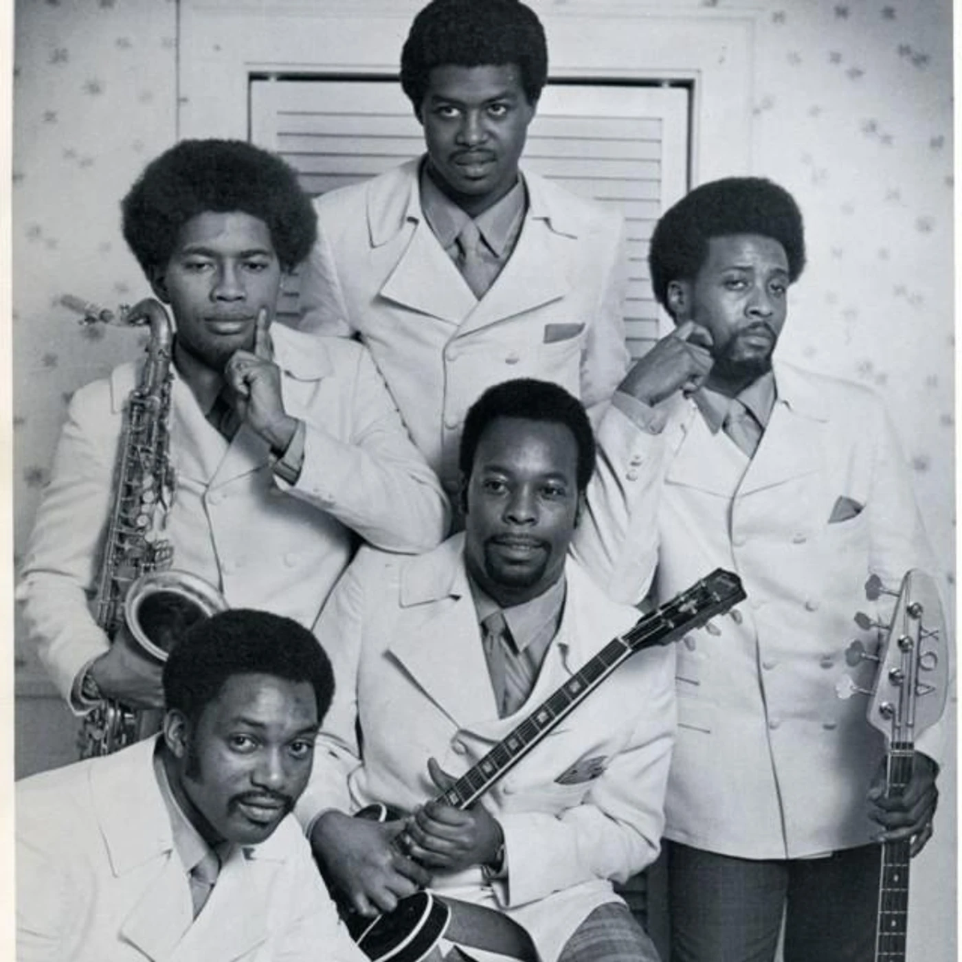 Harvey & The Phenomenals Brand Page