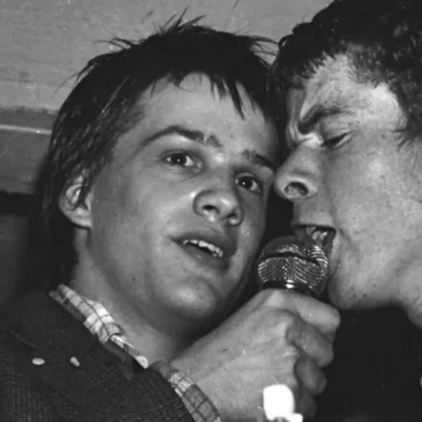 Helmettes Brand Page