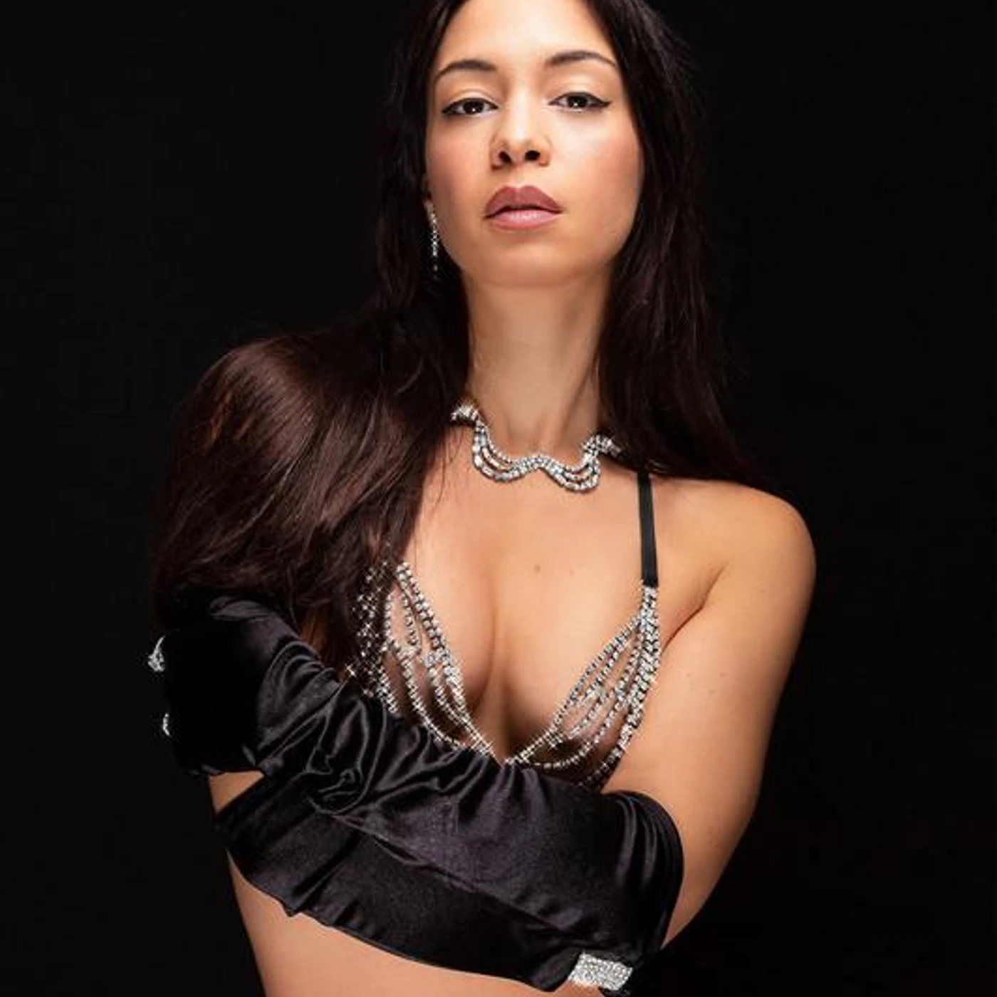 HolyBrune Brand Page