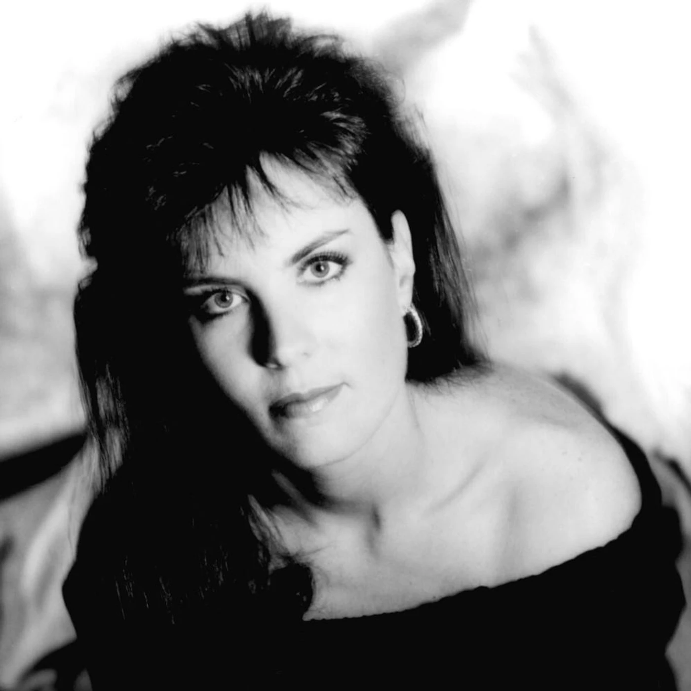 Holly Dunn Brand Page