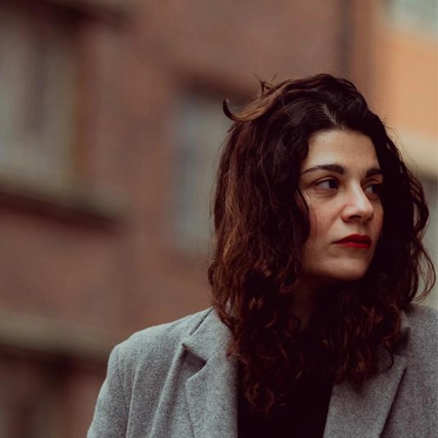 Ilaria Capalbo Brand Page