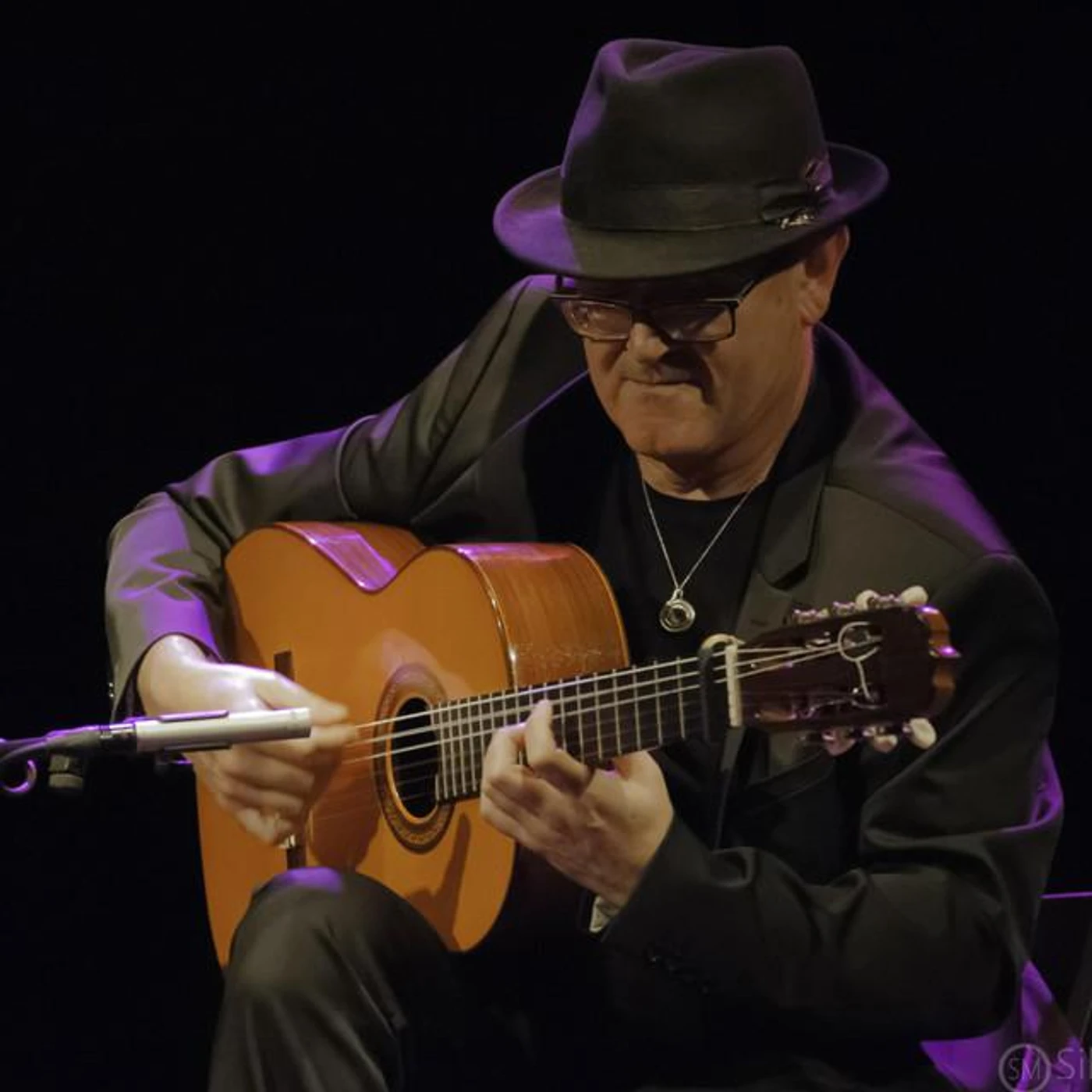 José Luis Montón Brand Page