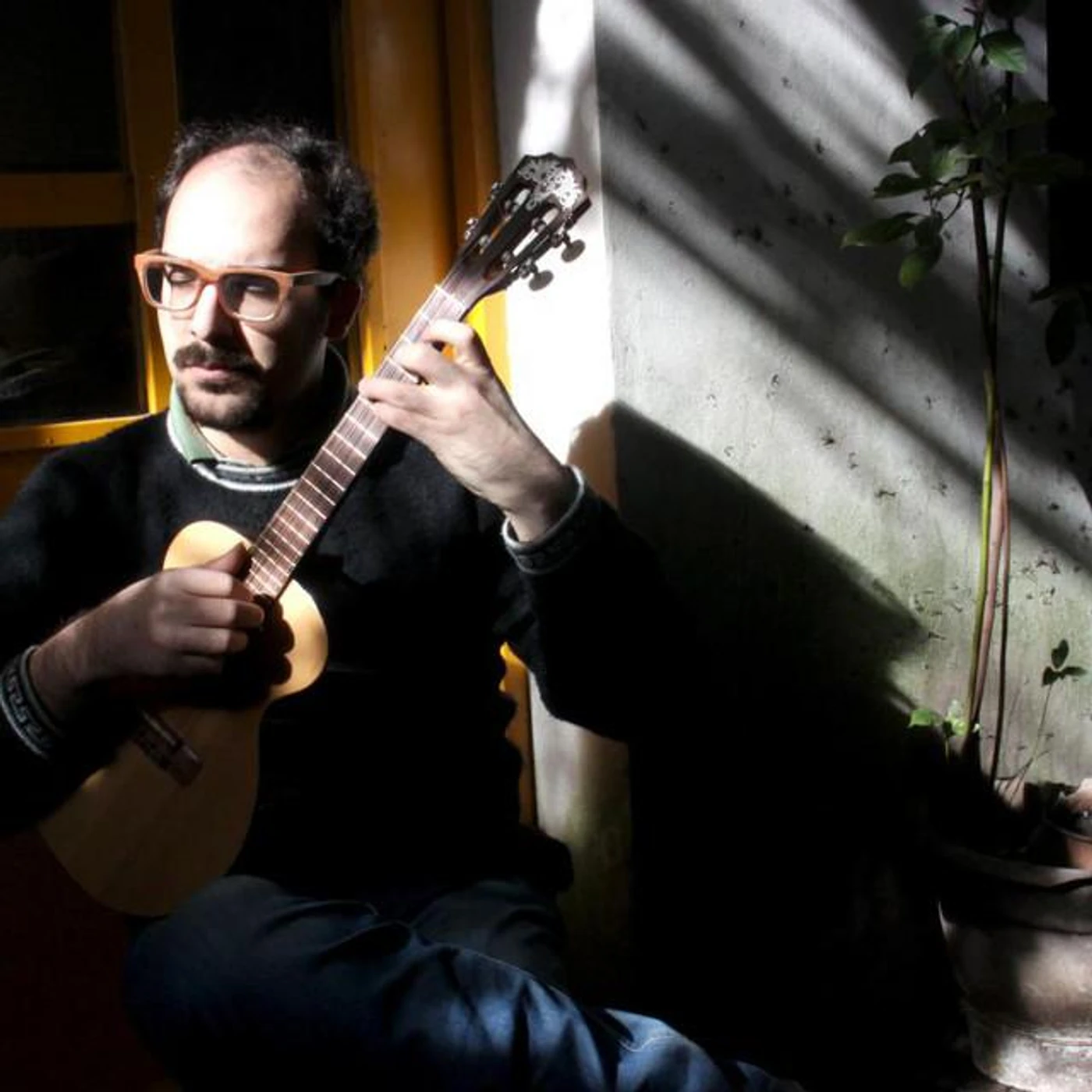 Julián Rodríguez Brand Page