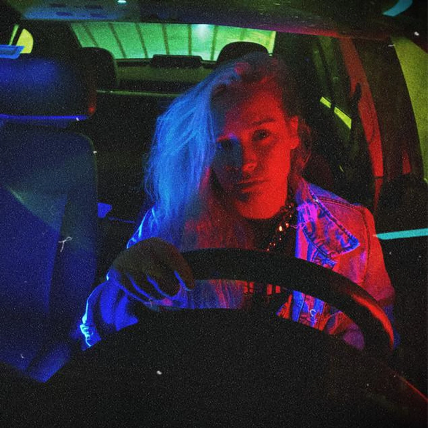 Julia Melo Brand Page