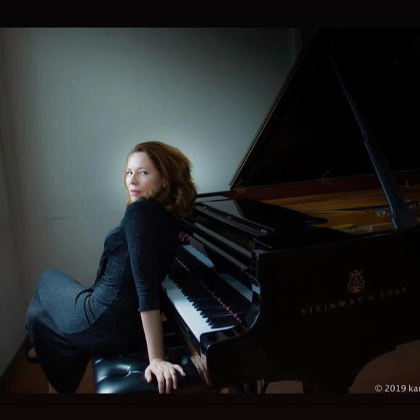 Karin Fernandes Brand Page