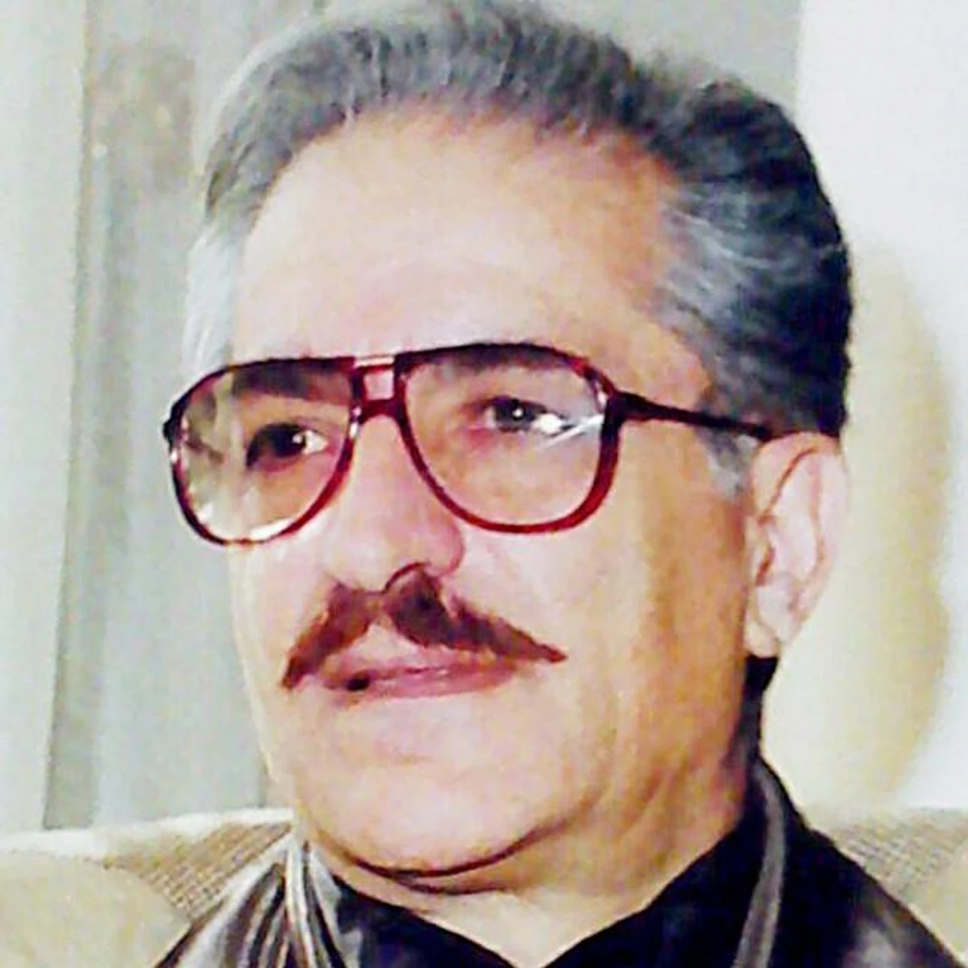 Kouros Sarhangzadeh Brand Page