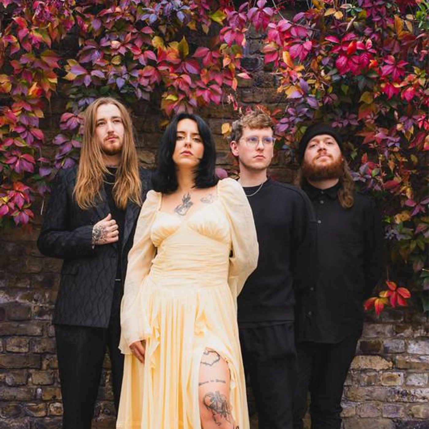 KNIFE BRIDE Brand Page