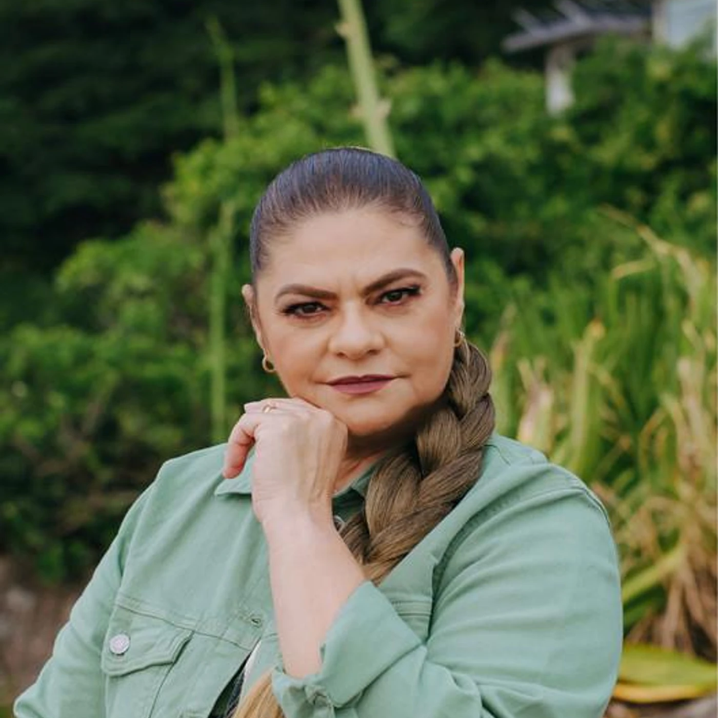 Léa Mendonça Brand Page