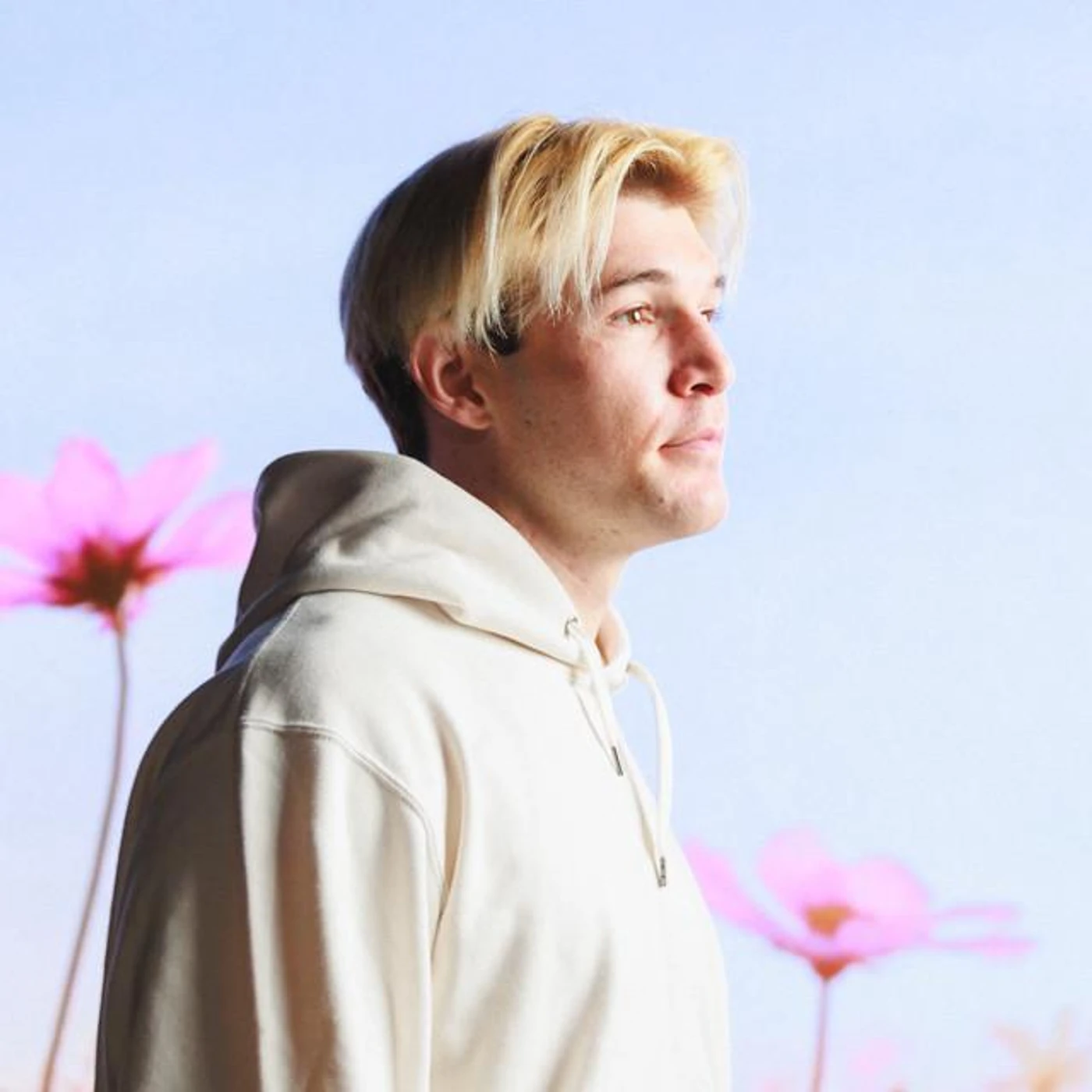 L I F E / L I N E Brand Page