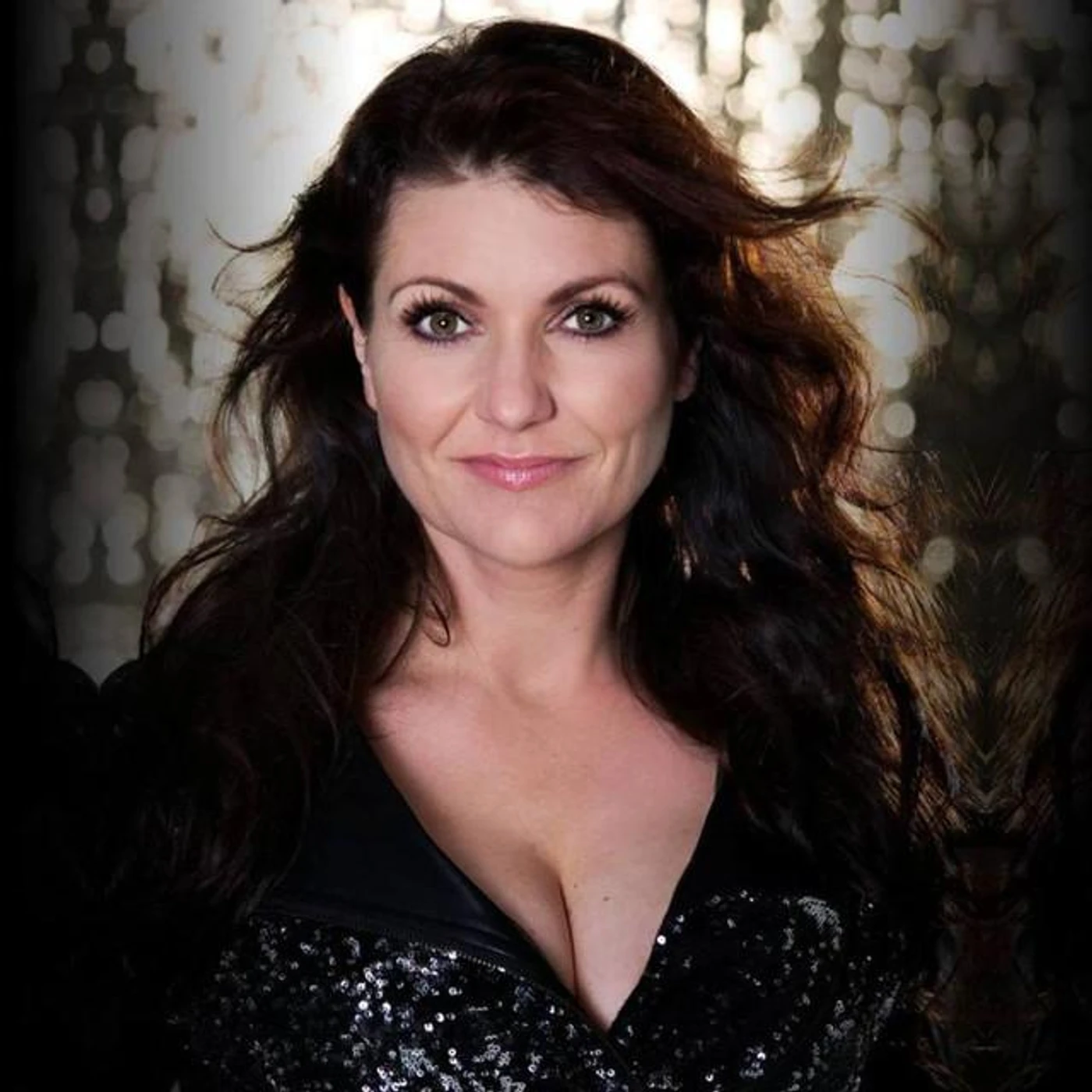 Lana Wolf Brand Page