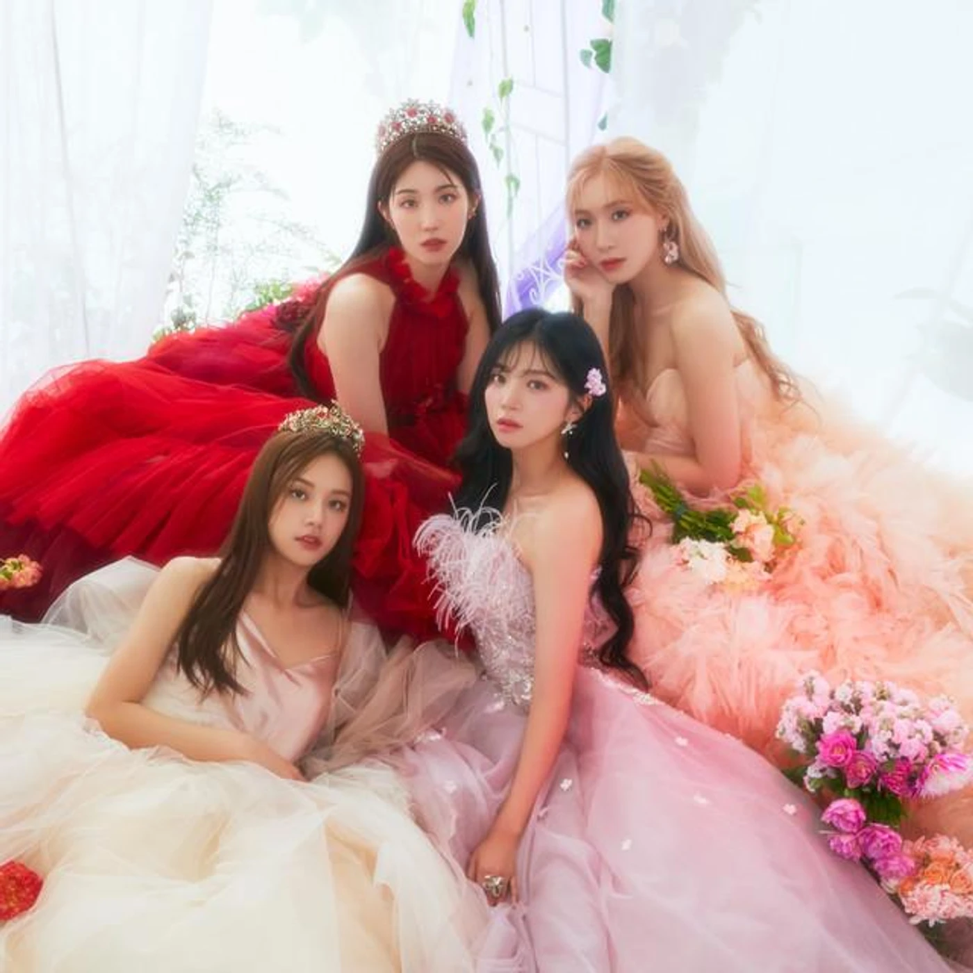 LABOUM Brand Page