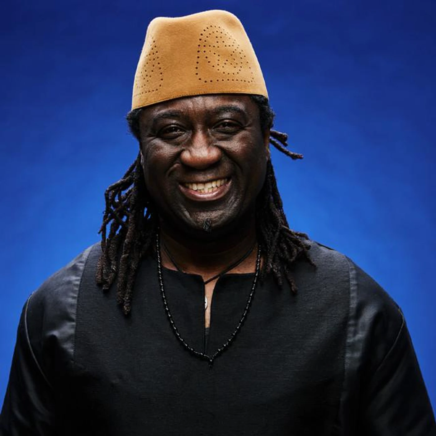 Élage Diouf Brand Page