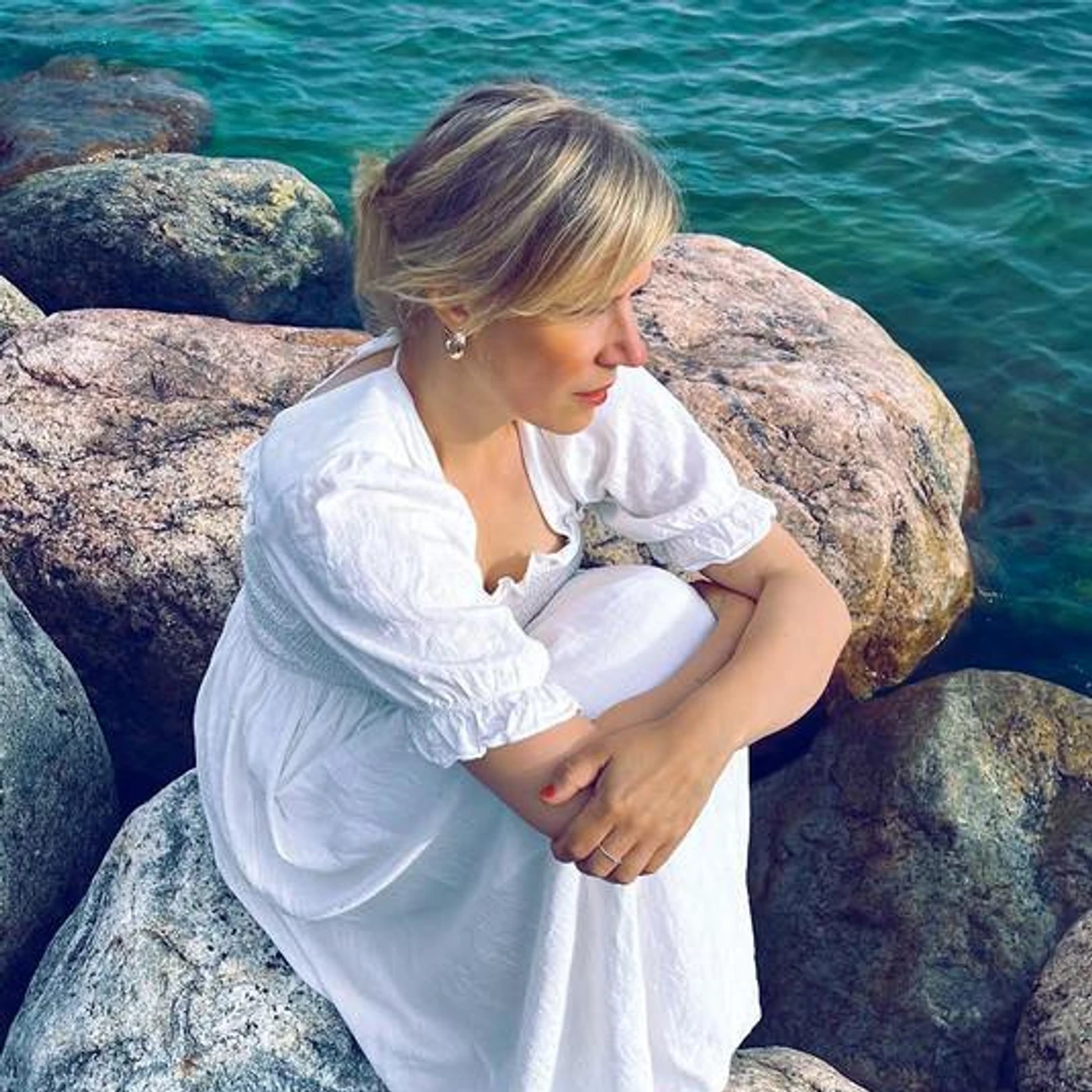 Laura Airaksinen Brand Page