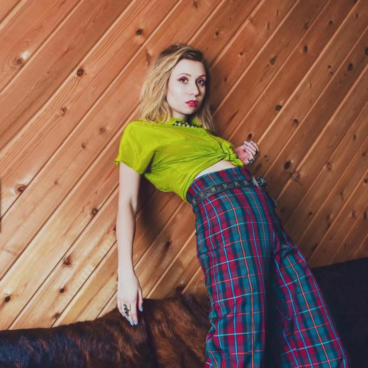 Lauren Desberg Brand Page