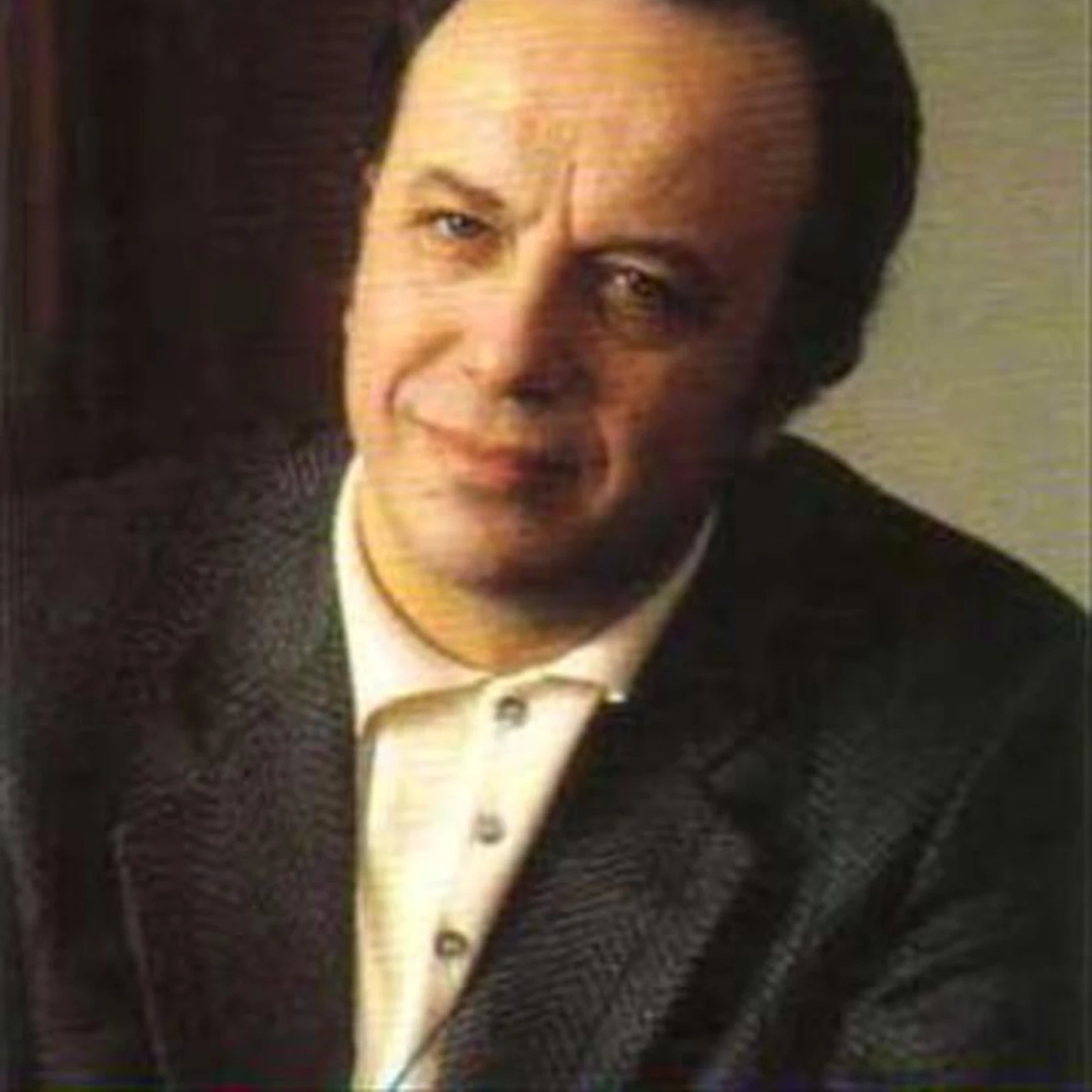 Leo Nucci Brand Page