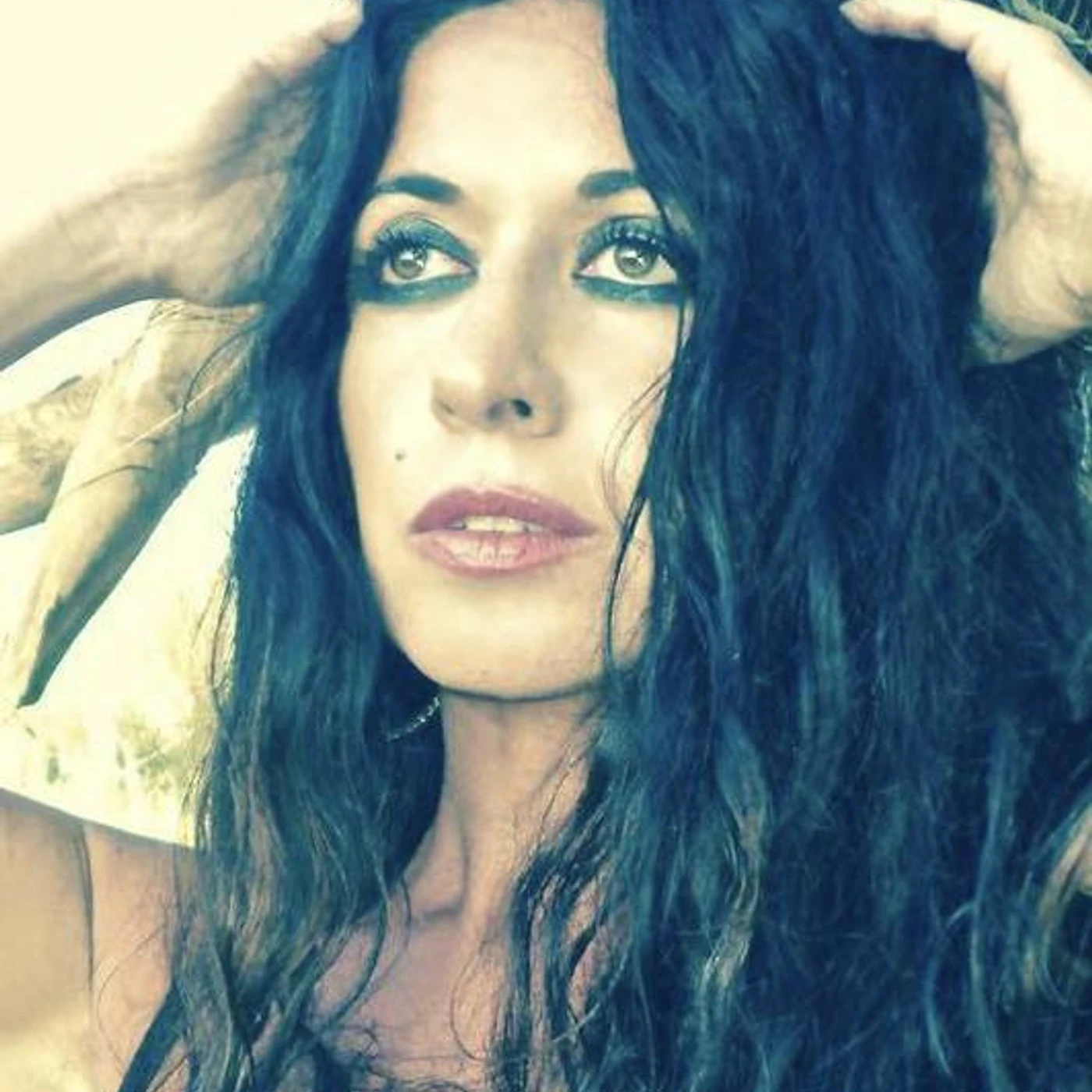 Leda Battisti Brand Page