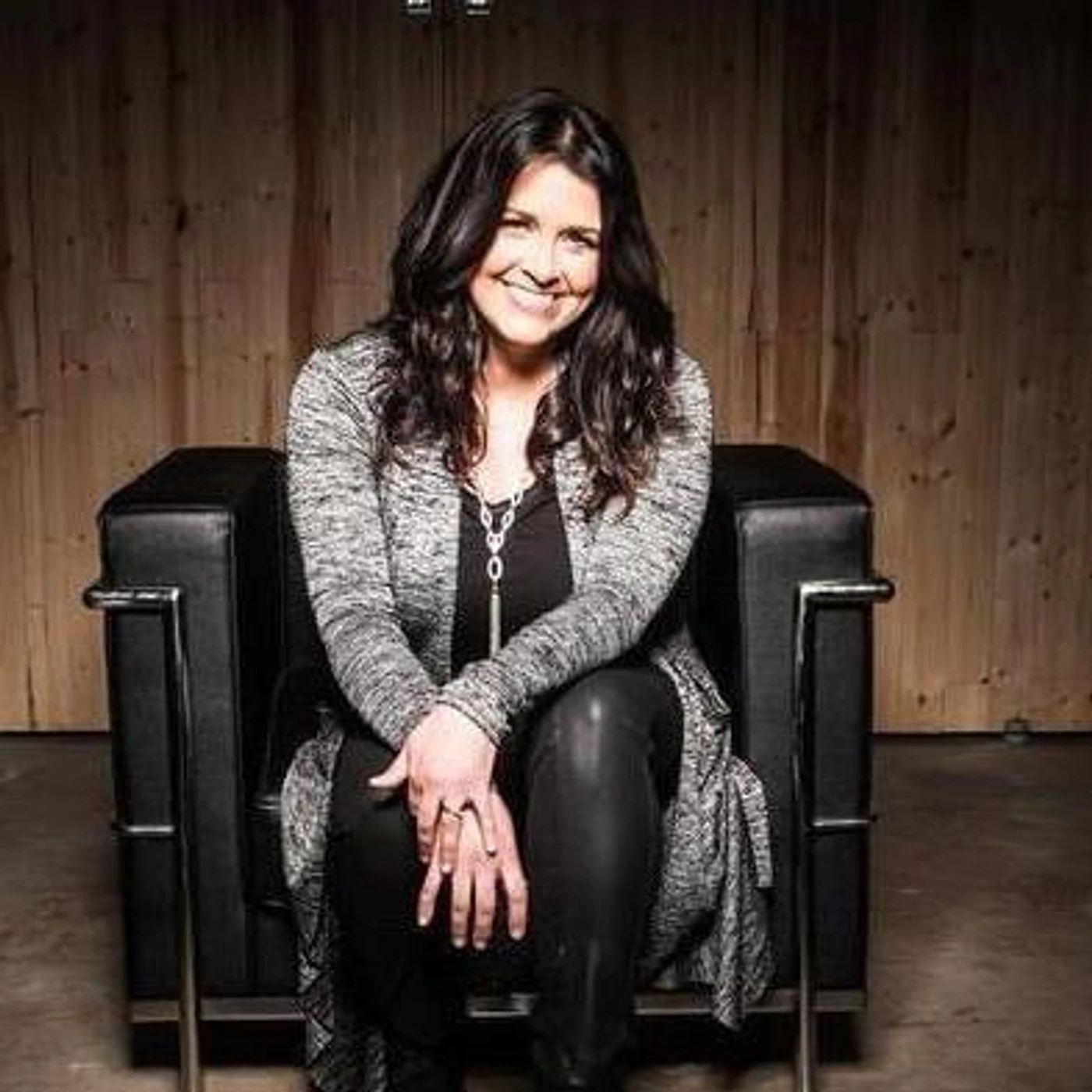 Leslie Mckee Brand Page