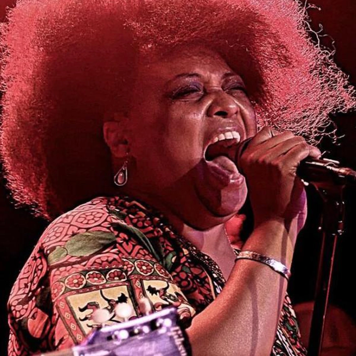 Lisa Kekaula Brand Page