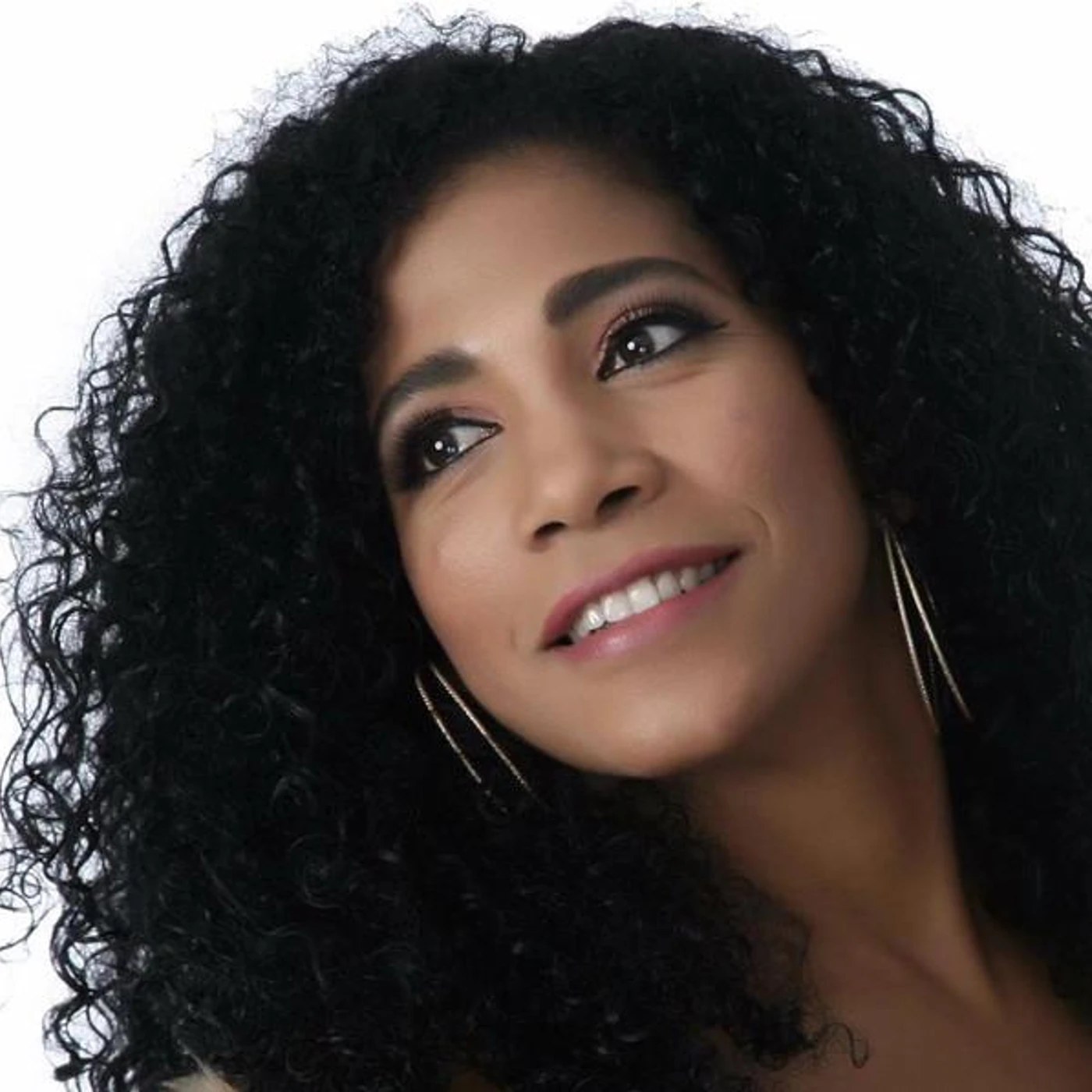 Lisett Morales Brand Page