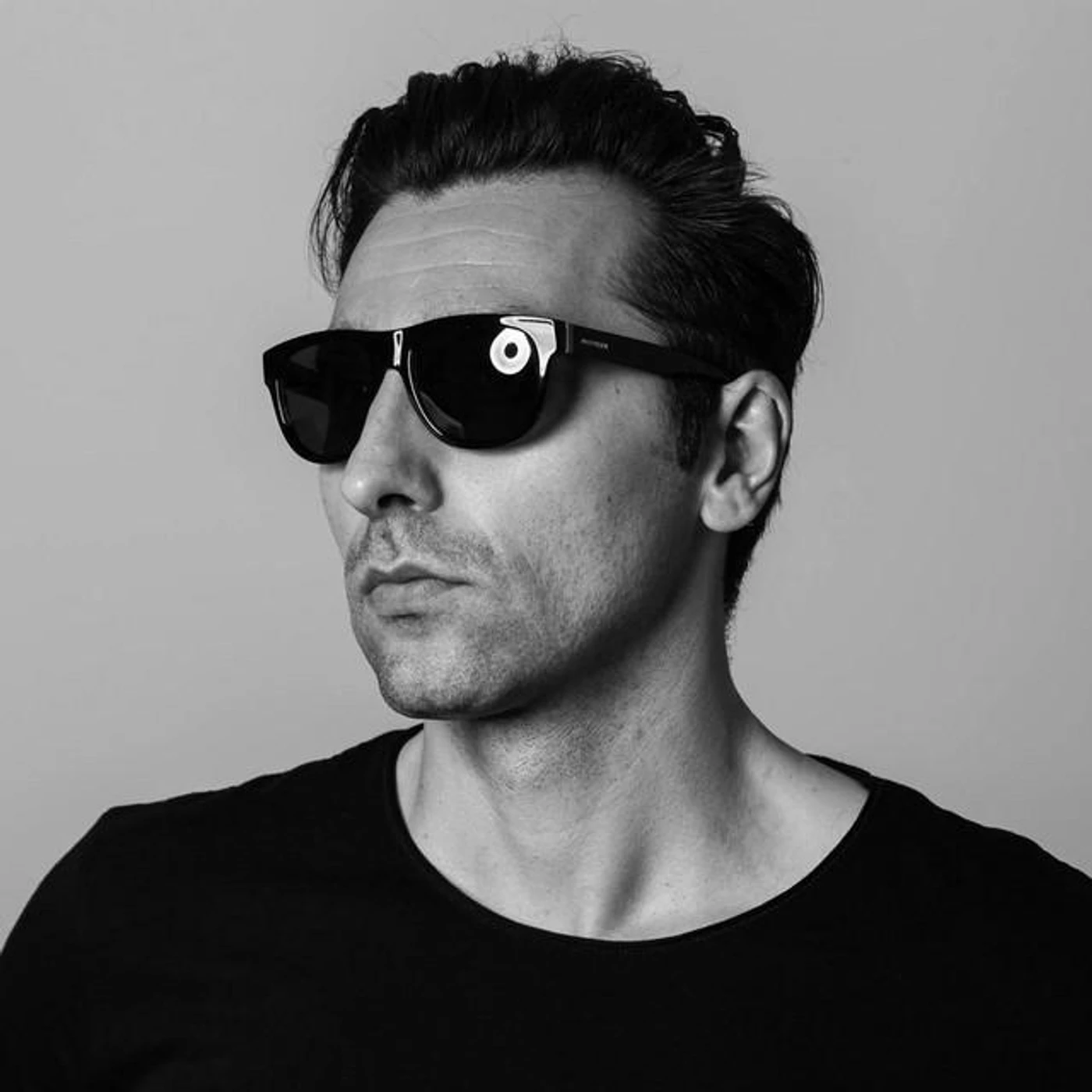 Loic Penillo Brand Page