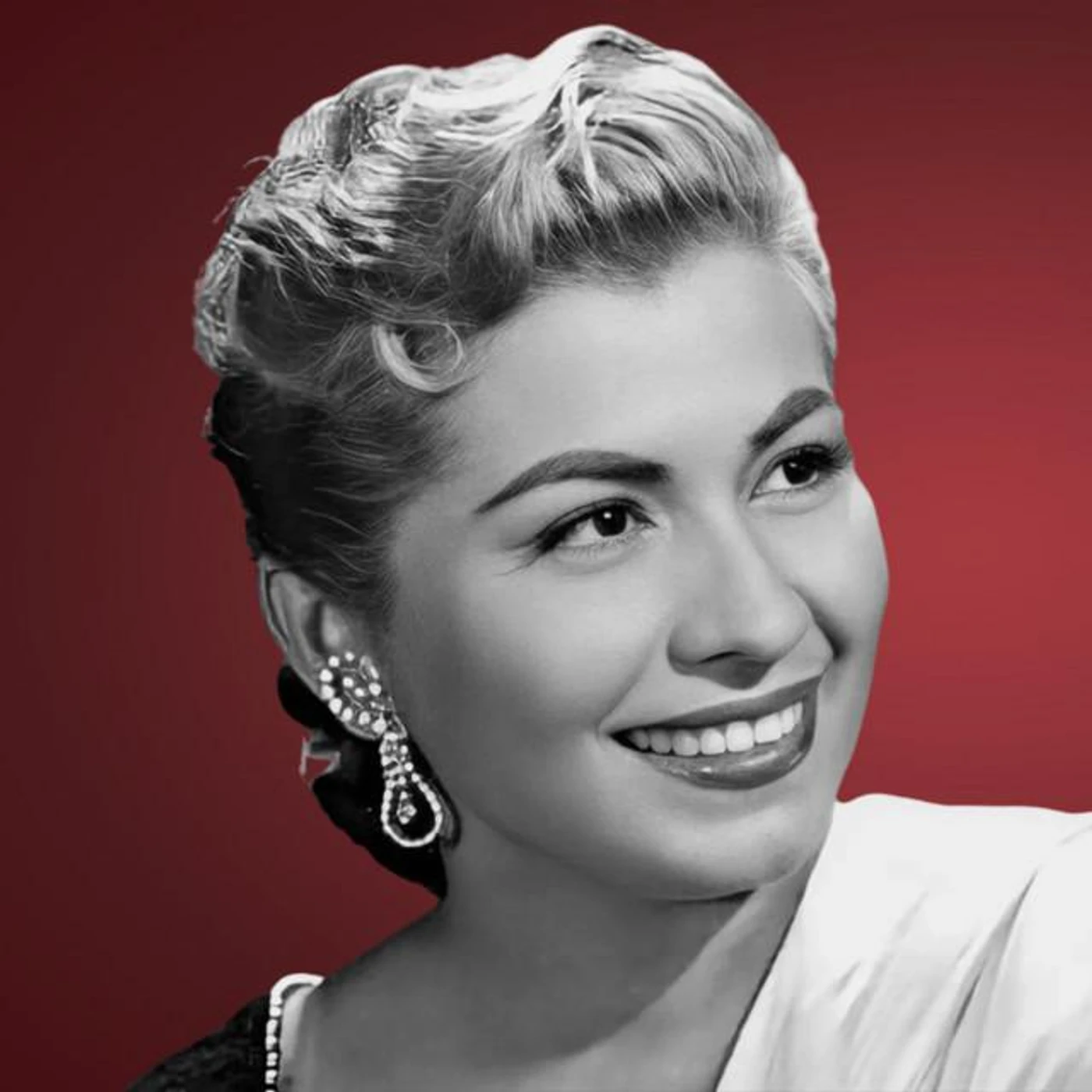 Lola Beltrán Brand Page