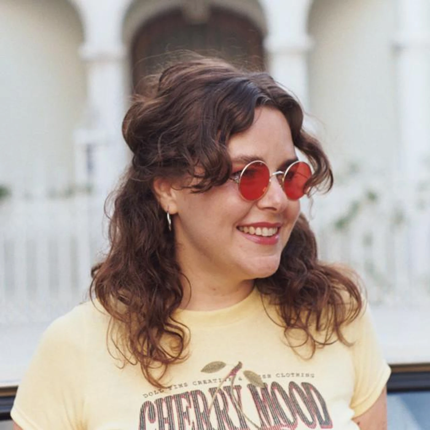 Lola Cobach Brand Page