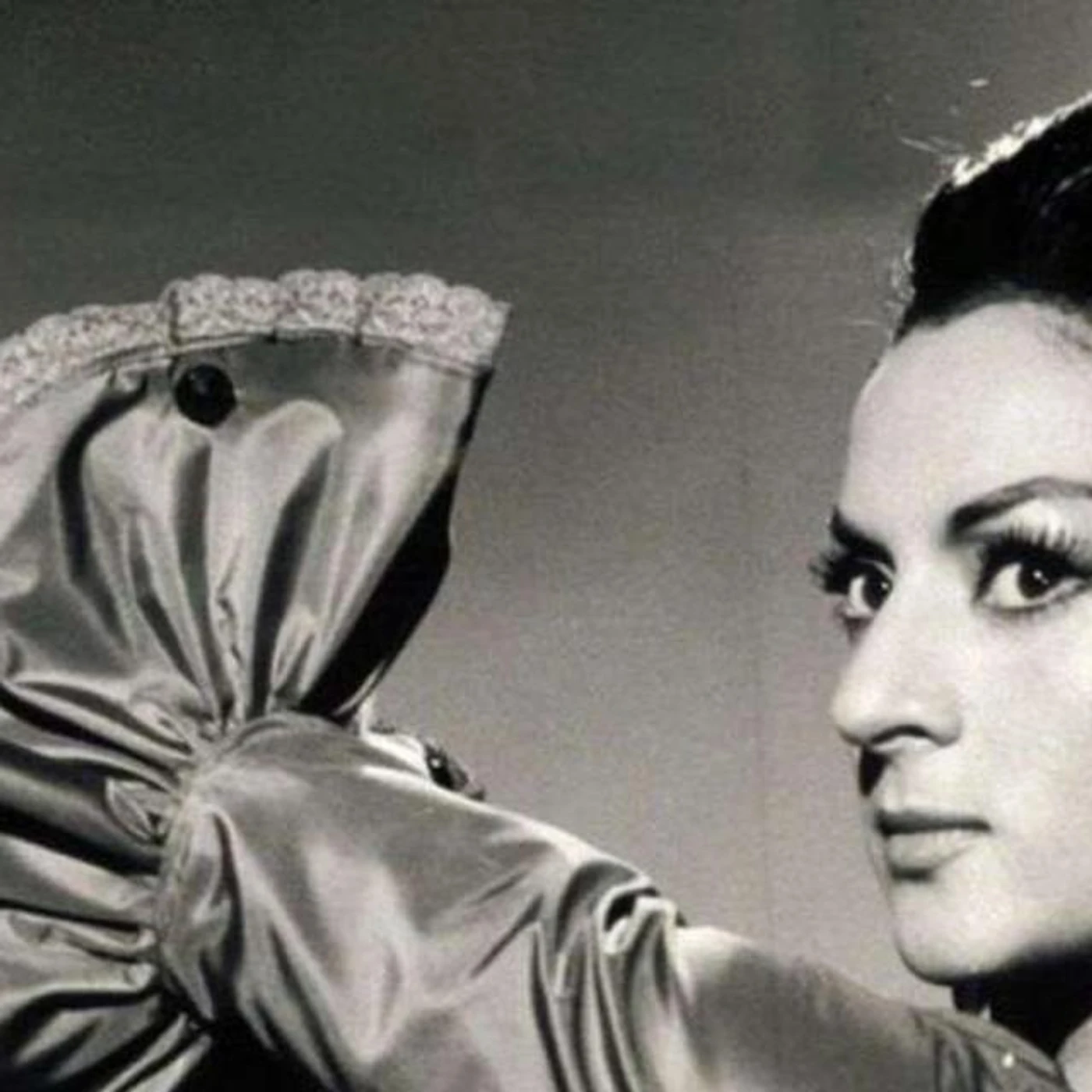 Lola Flores Brand Page