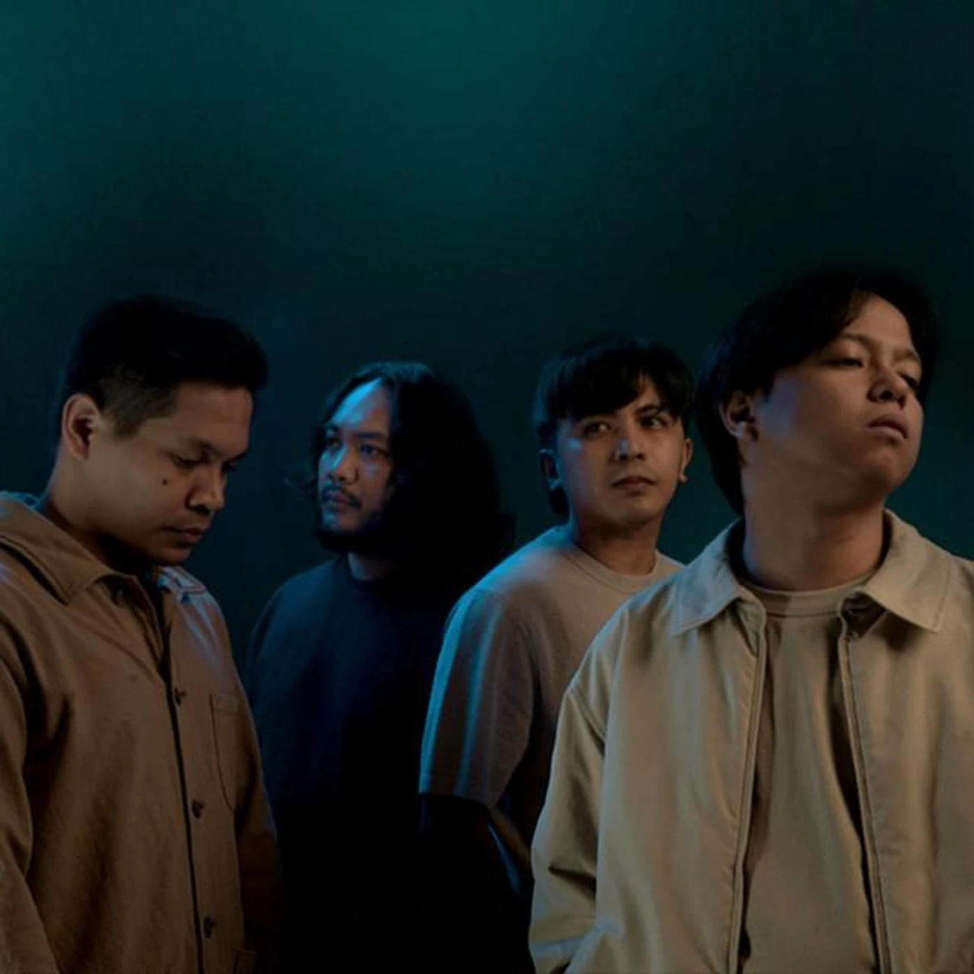 Lostthreads Brand Page