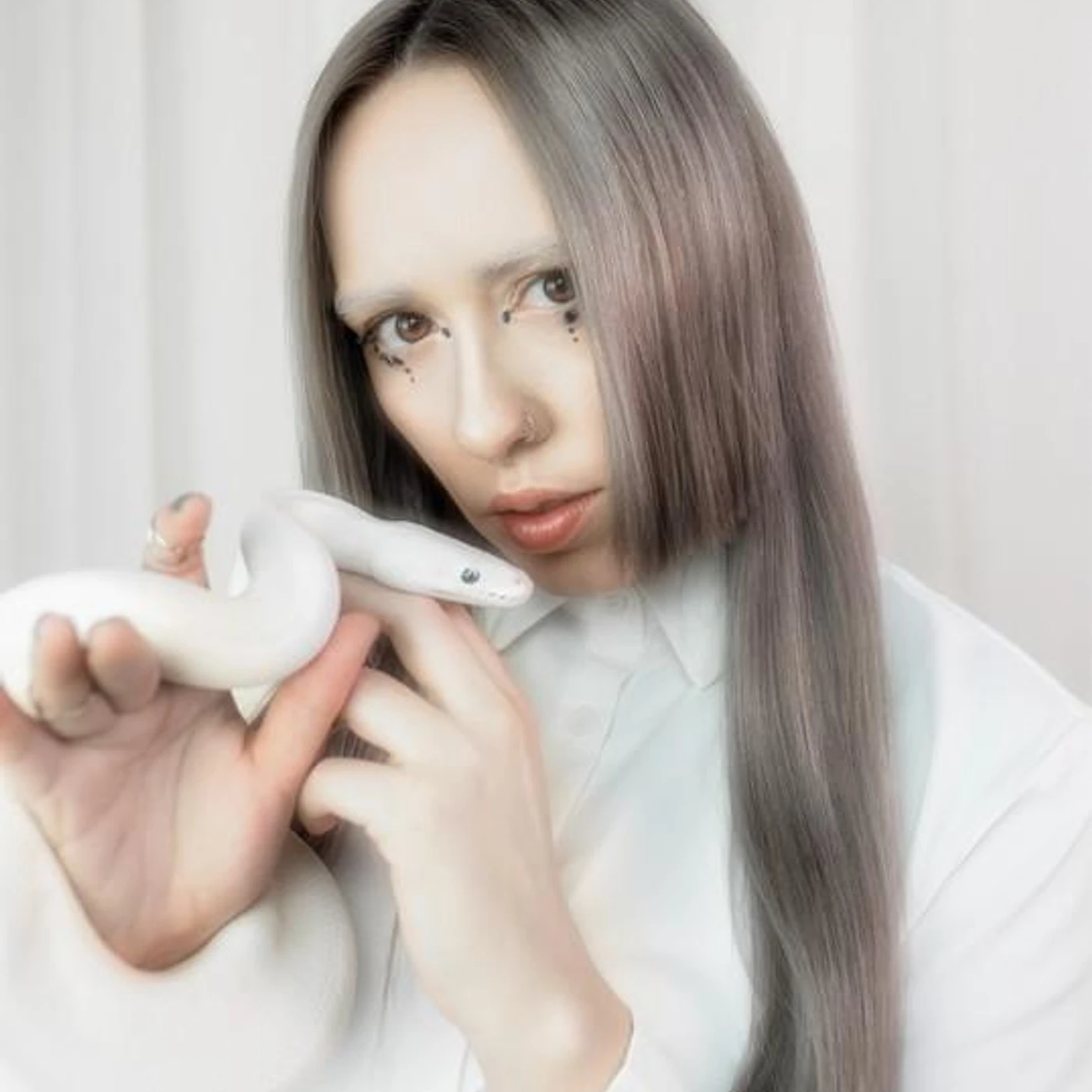 LUNA AURA Brand Page