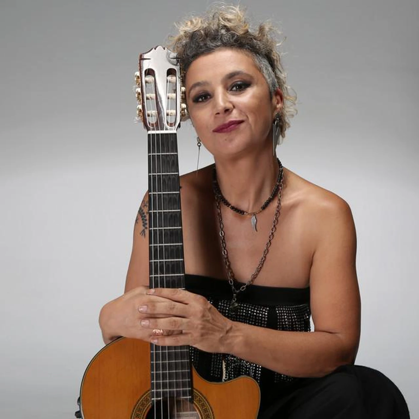 Luciana Jury Brand Page