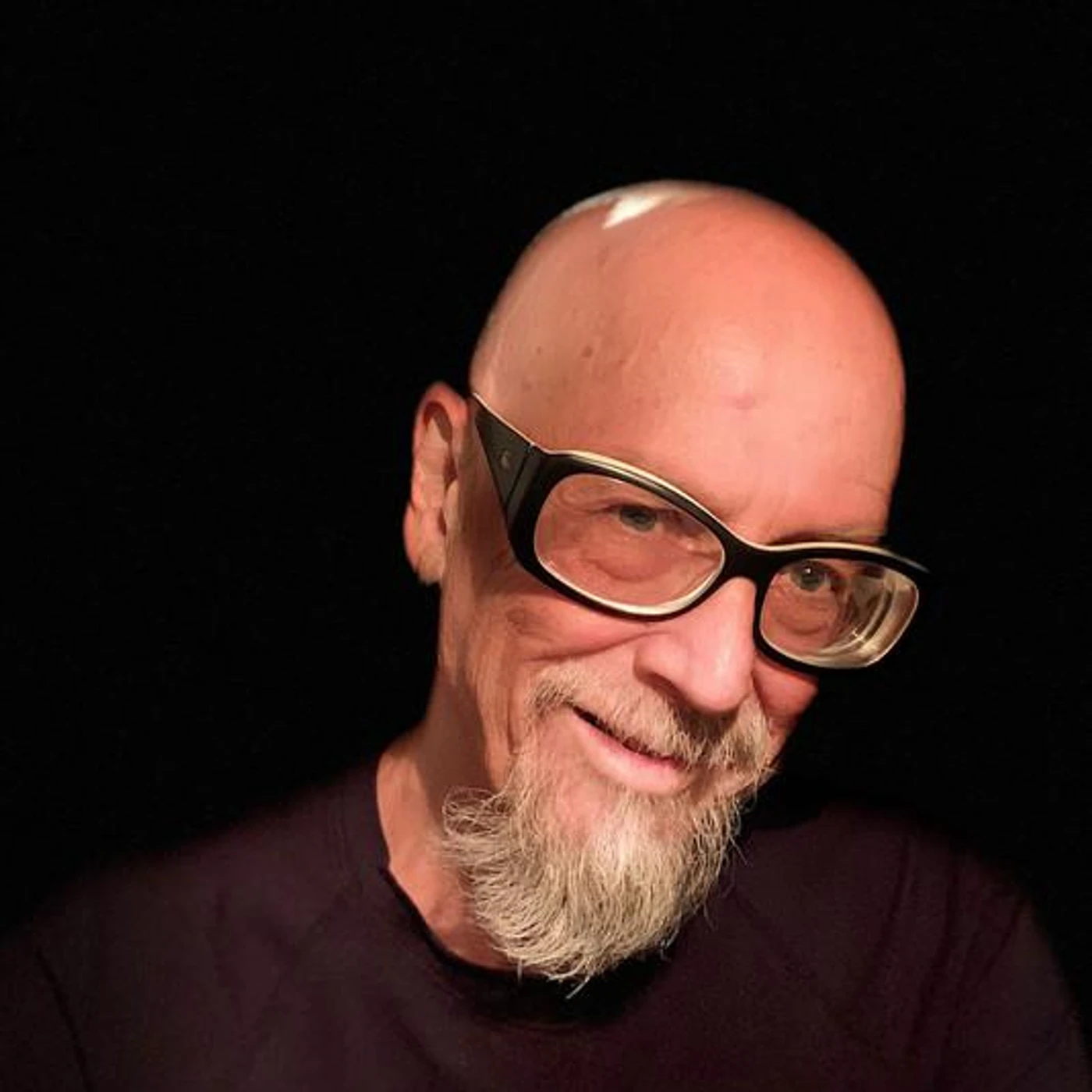 Luiz Bueno Brand Page