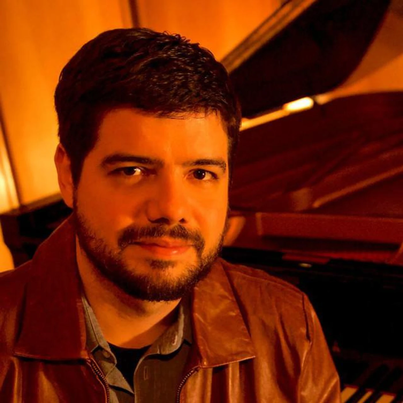 Luiz De Simone Brand Page
