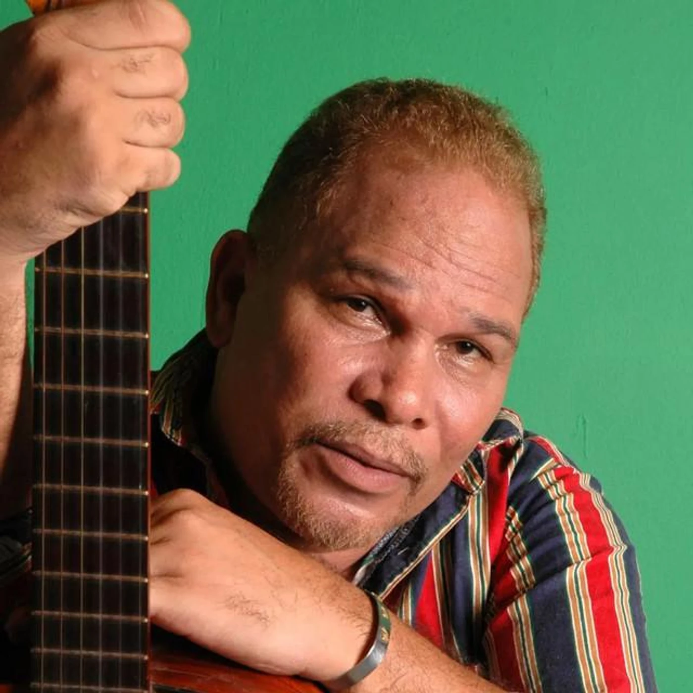 Luis Días Brand Page