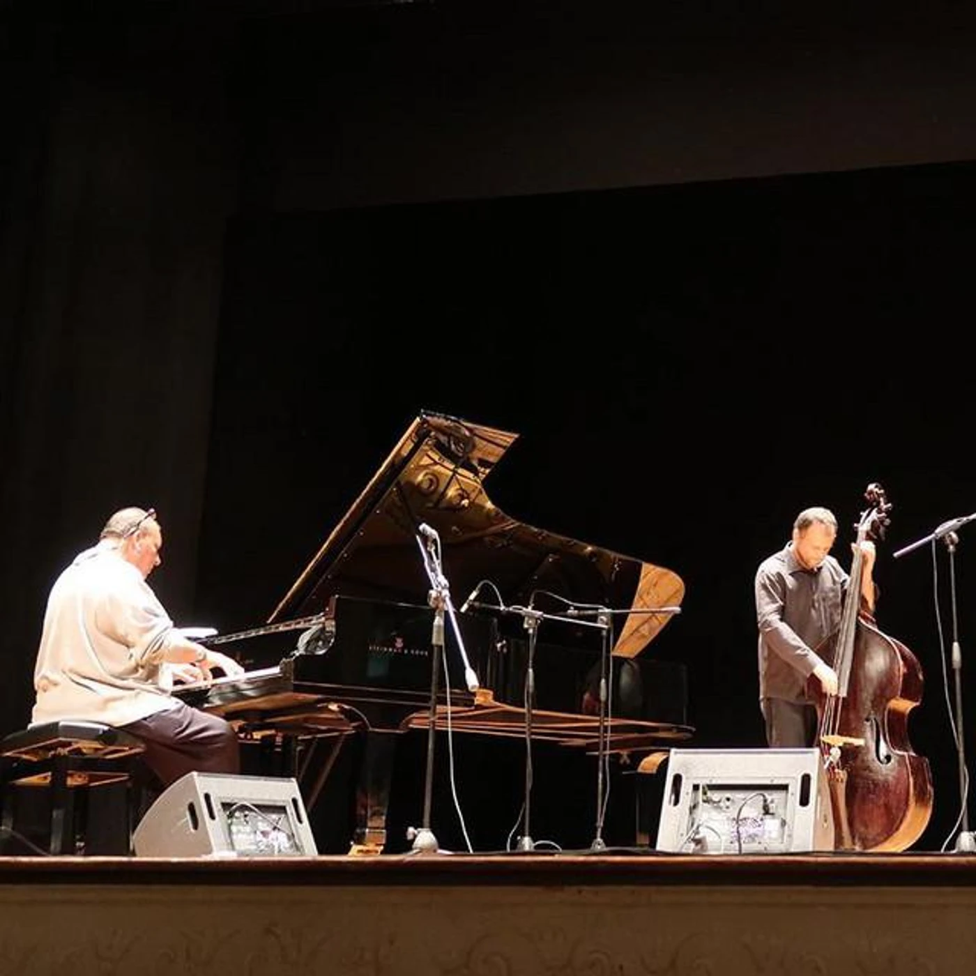 Massimo Faraò Trio Brand Page