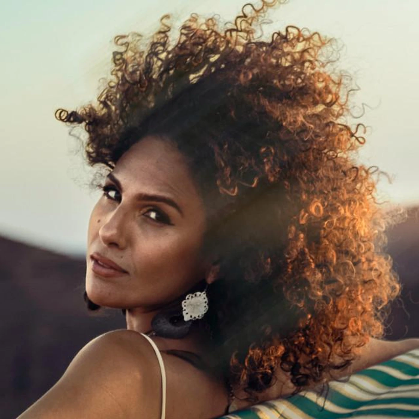 Meryem Saci Brand Page