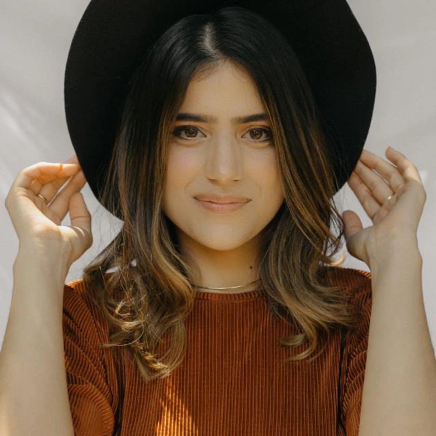 Micaella Marinho Brand Page