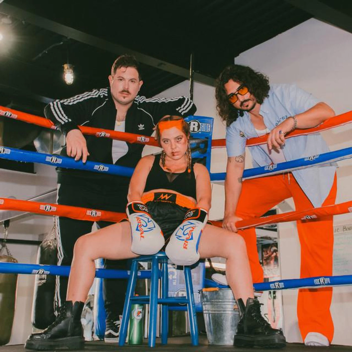 MONOWHALES Brand Page