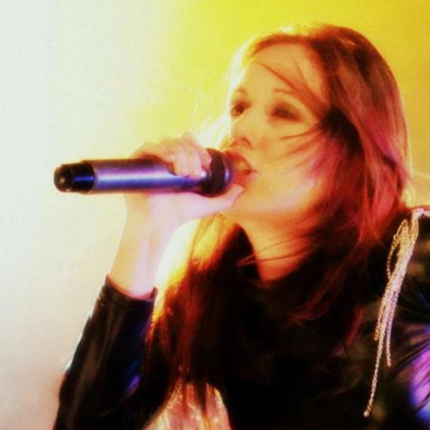 Nana Cadavieco Brand Page