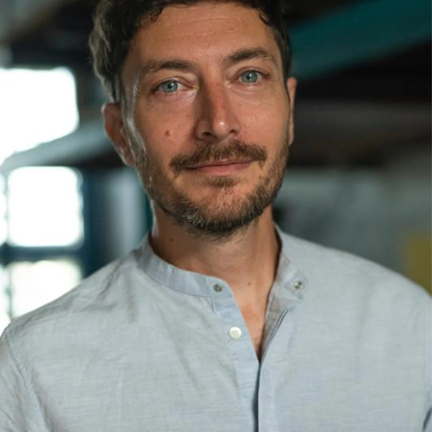 Nadav Hollander Brand Page