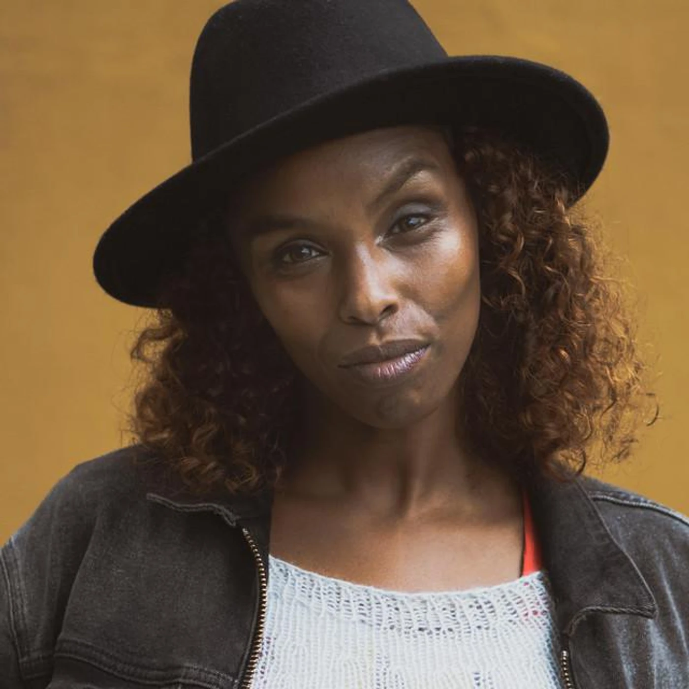 Noora Noor Brand Page