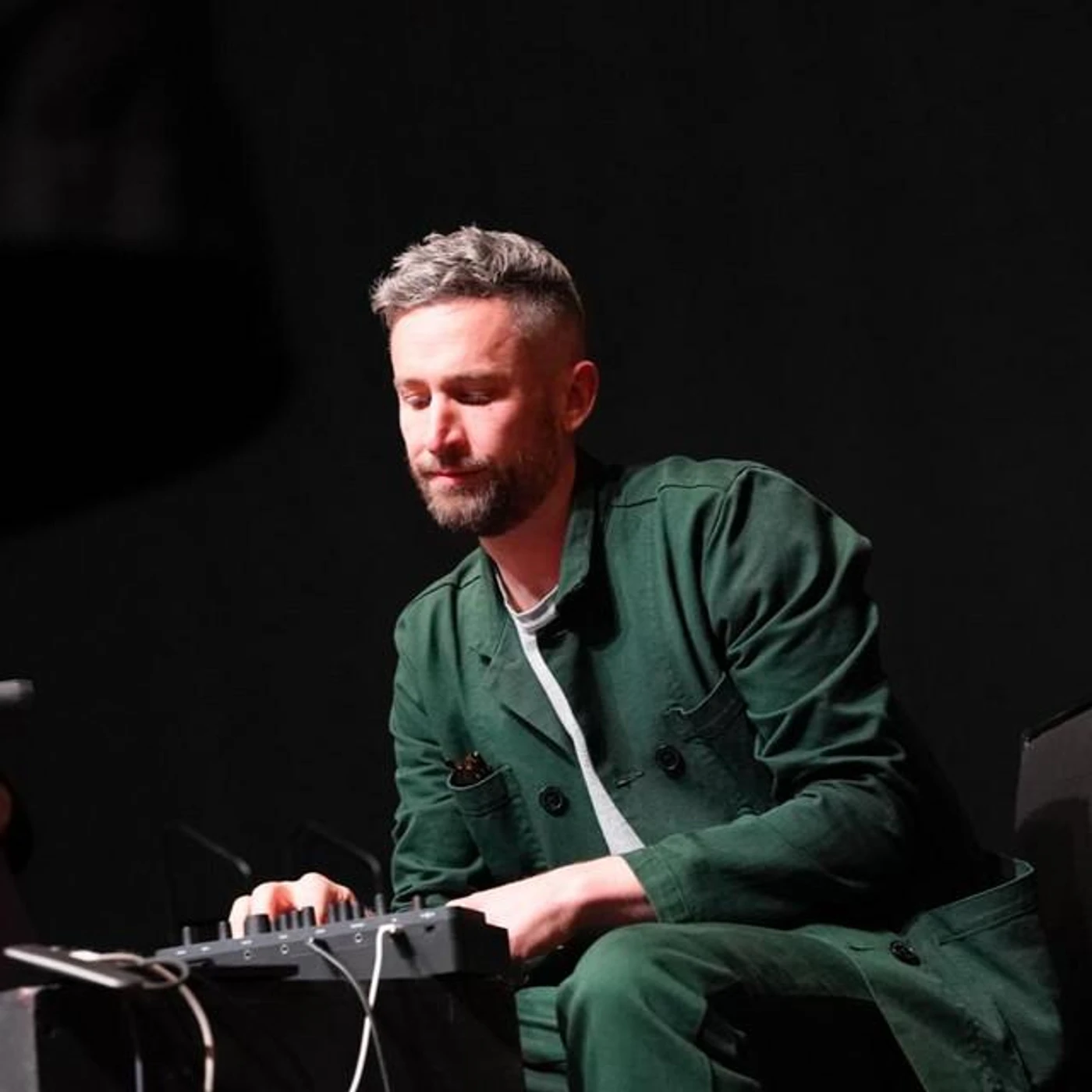 Oli Julian Brand Page