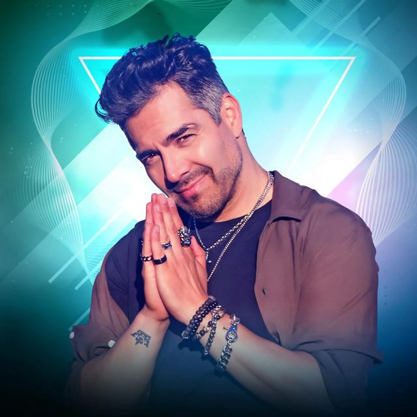 Omar Chaparro Brand Page