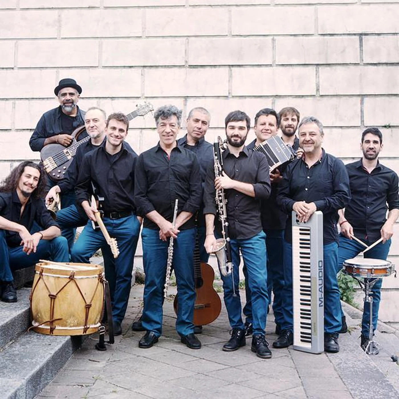 Orquesta Popular de Cámara Los Amigos del Chango Brand Page