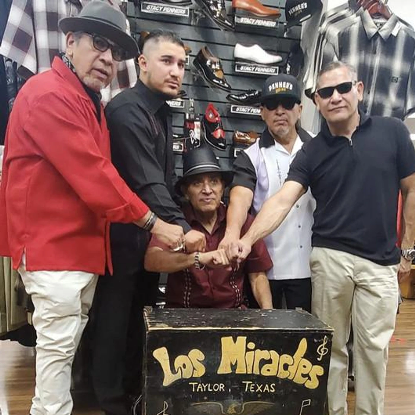 Paul Ochoa y Los Milagros Brand Page