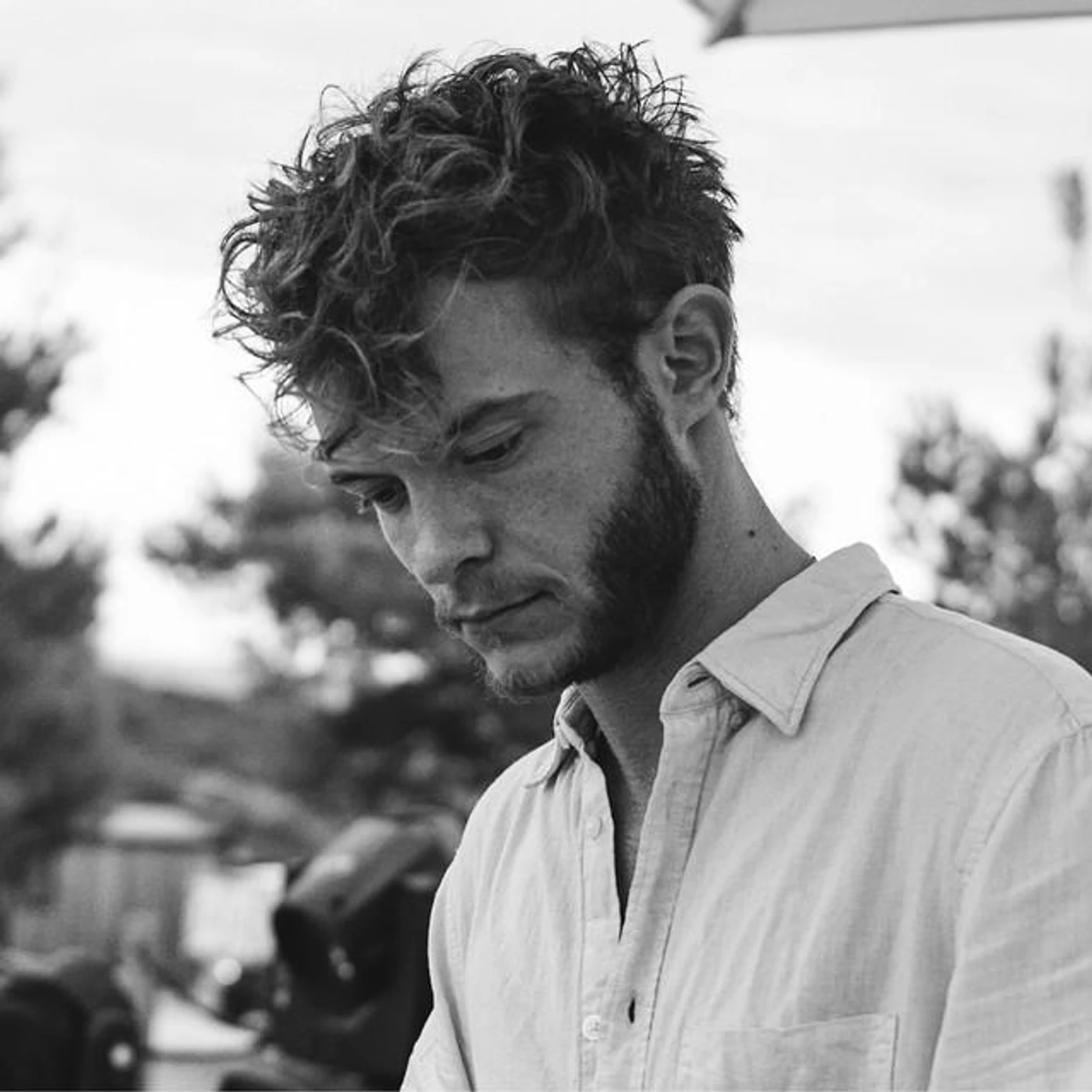 Peer Kusiv Brand Page