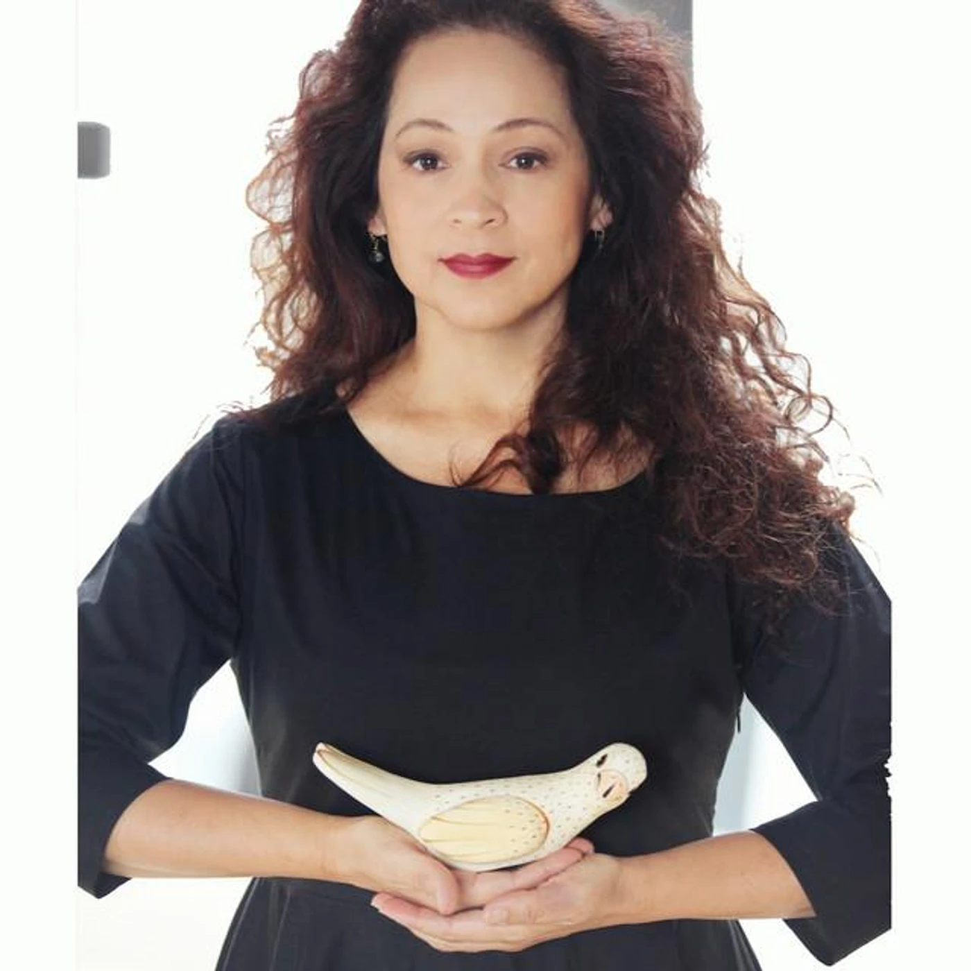 Perla Batalla Brand Page