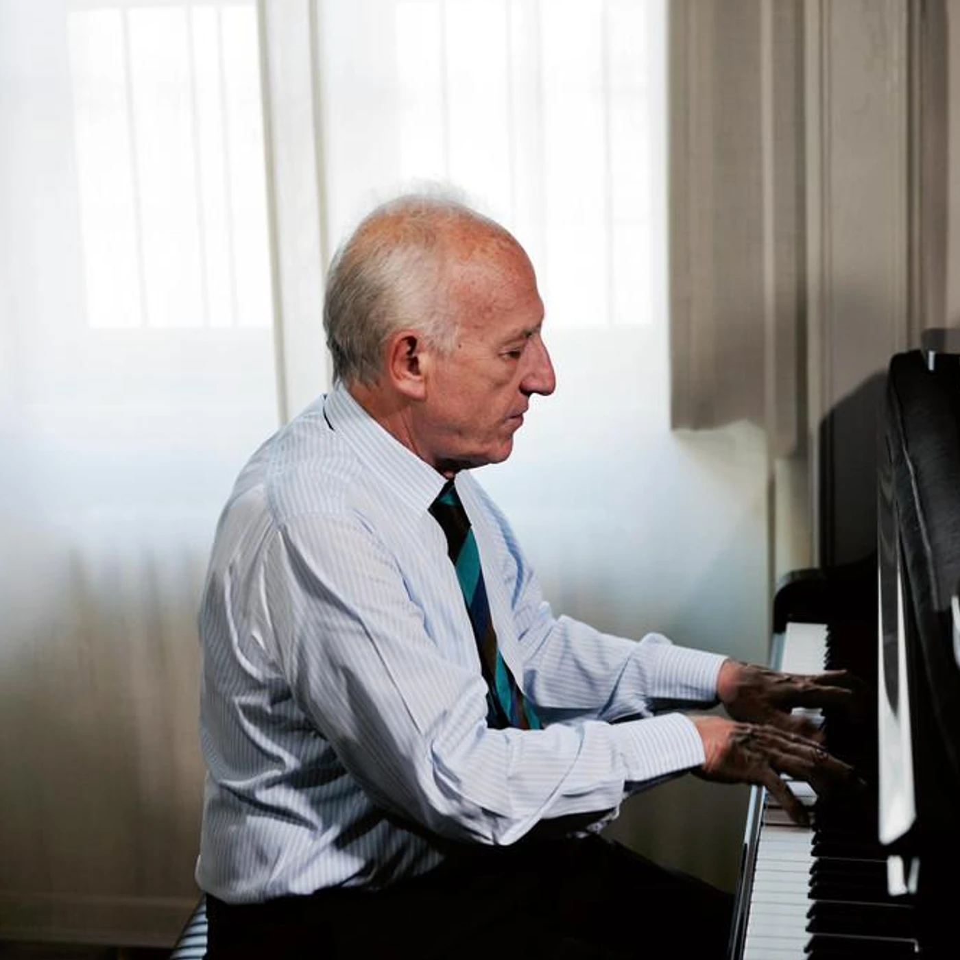 Maurizio Pollini Brand Page