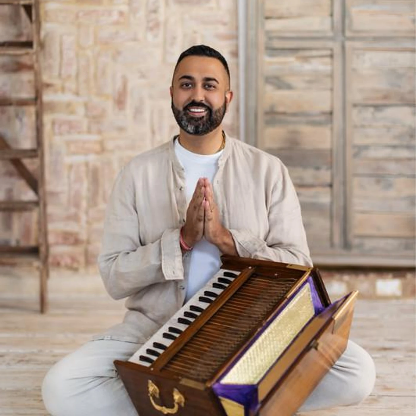 Radhika Das Brand Page